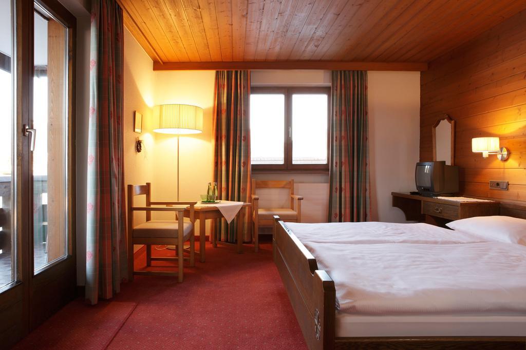 Hotel Gasthof Krone Hittisau Room photo